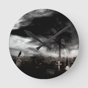 Reloj Redondo Mediano Niebla gótica oscura con cuervo