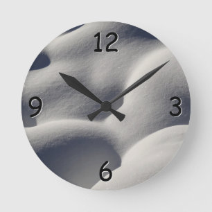 Reloj Redondo Mediano Nieve espumosa, montones de sorbos, naturaleza abs