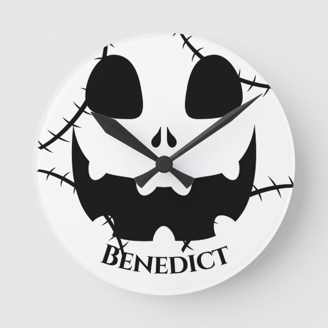 Reloj Redondo Mediano Nombre de la cara de calabaza simple de Halloween  (Anverso)