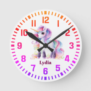 Reloj Redondo Mediano Nombre personalizado de Guay Rainbow Unicorn