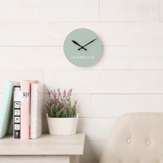 Reloj Redondo Mediano Nombre Personalizado Verde Salvia Minimalista Mode