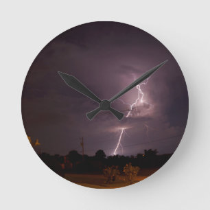 Reloj Redondo Mediano Nubes de tormenta de relámpago nocturno