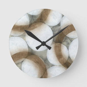 Reloj Redondo Mediano Orbes y círculos blancos de Brown
