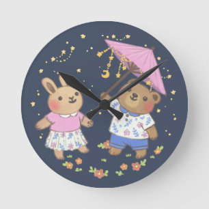 Reloj Redondo Mediano Oso de peluche y conejo bajo el Ilustracion Stars