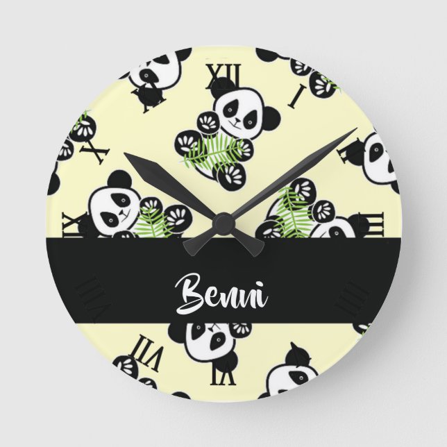 Reloj Redondo Mediano Panda bear with green bamboo leaves (Anverso)