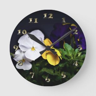 Reloj Redondo Mediano Pansitas blanco y morado
