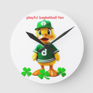 Reloj Redondo Mediano Pato Amarillo Lindo con Jersey de Celtics – Unreal