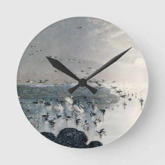 Reloj Redondo Mediano Patos, pajares y cisnes en el lago al atardecer