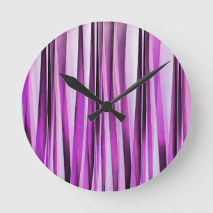 Reloj Redondo Mediano Patrón a rayas de lavanda, lirio y uva
