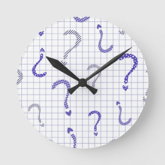 Reloj Redondo Mediano Patrón continuo de signo de interrogación azul