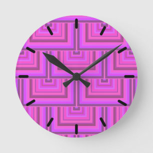 Reloj Redondo Mediano Patrón de escalas cuadradas de rayas rosas