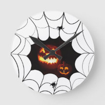 Patrón de Halloween con calabazas y arañas