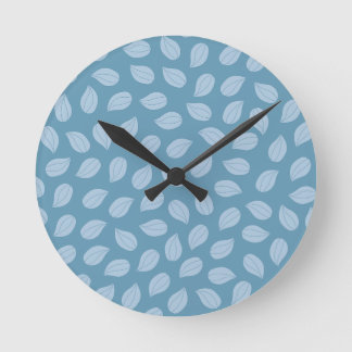 Reloj Redondo Mediano Patrón de hoja azul suave sin costuras