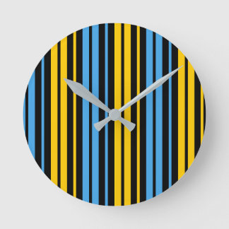 Reloj Redondo Mediano Patrón de rayas verticales azules y amarillas sobr