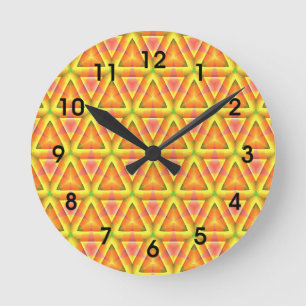 Reloj Redondo Mediano Patrón de triángulo amarillo dorado