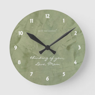 Reloj Redondo Mediano Pensando En Ti Con Amor Sage Wall Clock