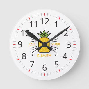 Reloj Redondo Mediano Personalizable.Inicial. Fruta linda. Piña.