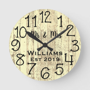 Reloj Redondo Mediano Personalizado de madera rústica desteñida en azul 