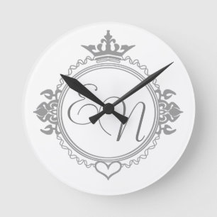 Reloj Redondo Mediano Personalizar los nombres, iniciales y frase Amor