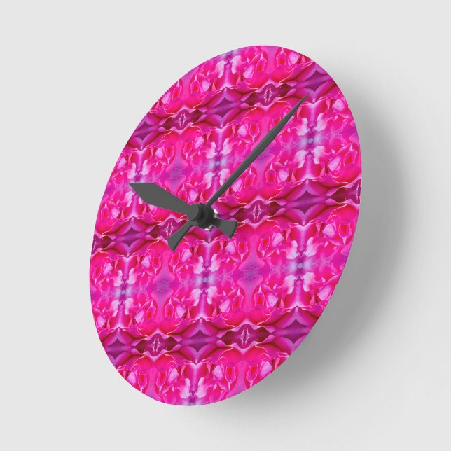 Reloj Redondo Mediano Pétalos de rosa rosado vibrante patrón floral de t (Ángulo)