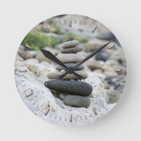 Piedras zen en la playa de Almería