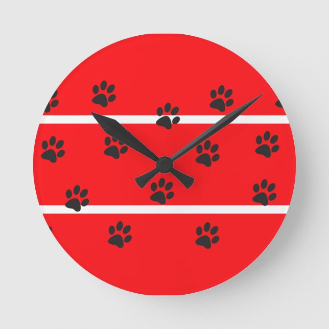 Reloj Redondo Mediano Piezas de gato negro de fondo rojo (Anverso)
