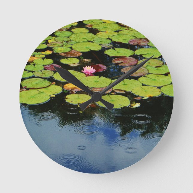 Reloj Redondo Mediano Pink lotus in Rain (Anverso)