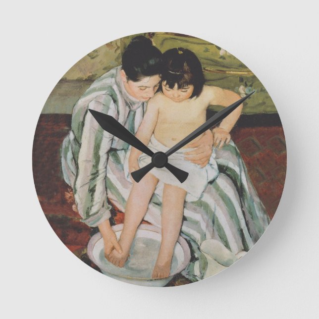 Reloj Redondo Mediano Pintura de baño de Mary Cassatt (Anverso)