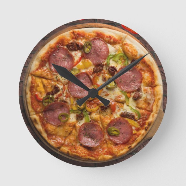 Reloj Redondo Mediano Pizza Suprema de Brick Oven  (Anverso)