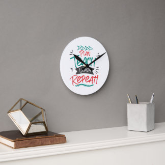 Reloj Redondo Mediano Plan Teach Laugh Repetir el regalo de los profesor