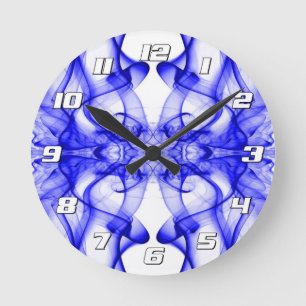 Reloj Redondo Mediano Plumas de humo azul en blanco con números