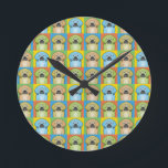 Reloj Redondo Mediano Pop-Art de Personalizado de perro malabarista<br><div class="desc">Reducir el Pop-Art Personalizado</div>