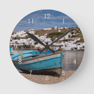 Reloj Redondo Mediano Port and harbor area with Greek fishing boats