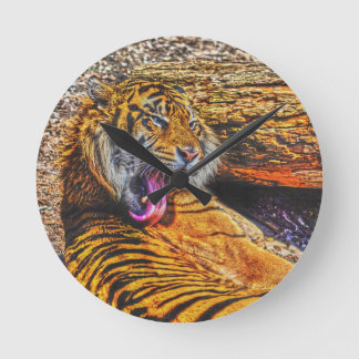 Reloj Redondo Mediano Previendo el arte de vida salvaje del tigre grande