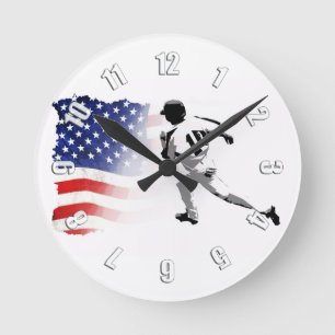 Reloj Redondo Mediano Primera base - jugador de béisbol y bandera de EE.