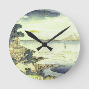 Reloj Redondo Mediano Pueblo japonés del vintage por el mar