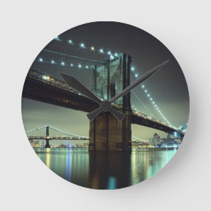 Reloj Redondo Mediano Puente de Brooklyn en el puente de Manhattan de la
