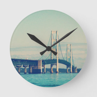 Reloj Redondo Mediano Puente Mackinac