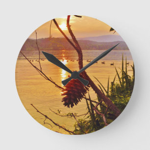 Reloj Redondo Mediano Puesta del sol del lago Pinecone