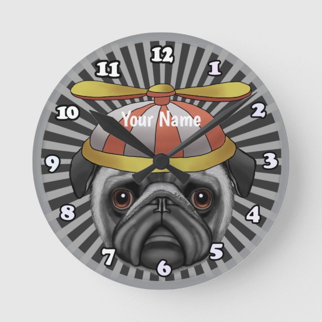 Reloj Redondo Mediano Pug con gorro (Anverso)