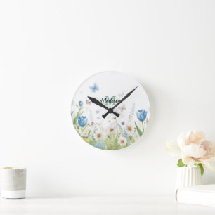 Reloj Redondo Mediano Ramo silvestre de flores verdes de primavera Monog