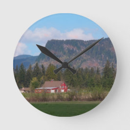 Reloj Redondo Mediano Red Barn and Mountain Clock
