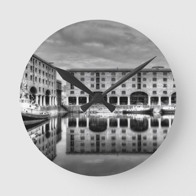 Reloj Redondo Mediano Reflexiones del Liverpool de Albert Dock (Anverso)