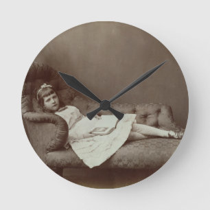 Reloj Redondo Mediano Retrato de Xie Kitchin (impresión del albumen)