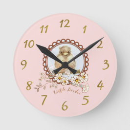 Reloj Redondo Mediano Robin de habitación de niñita con flores de campo