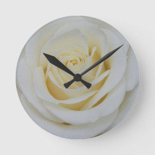 Reloj Redondo Mediano Ropa rosa blanca