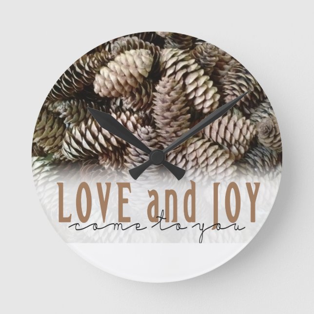 Reloj Redondo Mediano Rustic Holiday Love and Joy Pine Cone (Anverso)
