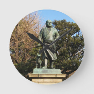 Reloj Redondo Mediano Saigo Takamori (El último Samurai) y estatua de p