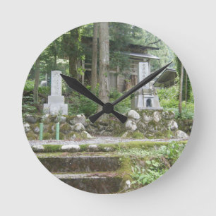Reloj Redondo Mediano Sereno santuario japonés en el bosque y memorial d