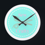 Reloj Redondo Mediano Sew Crafty Pastel Gray Pink Aqua<br><div class="desc">¡Un diseño feliz para los amantes de la creación,  el diseño y la creación!</div>